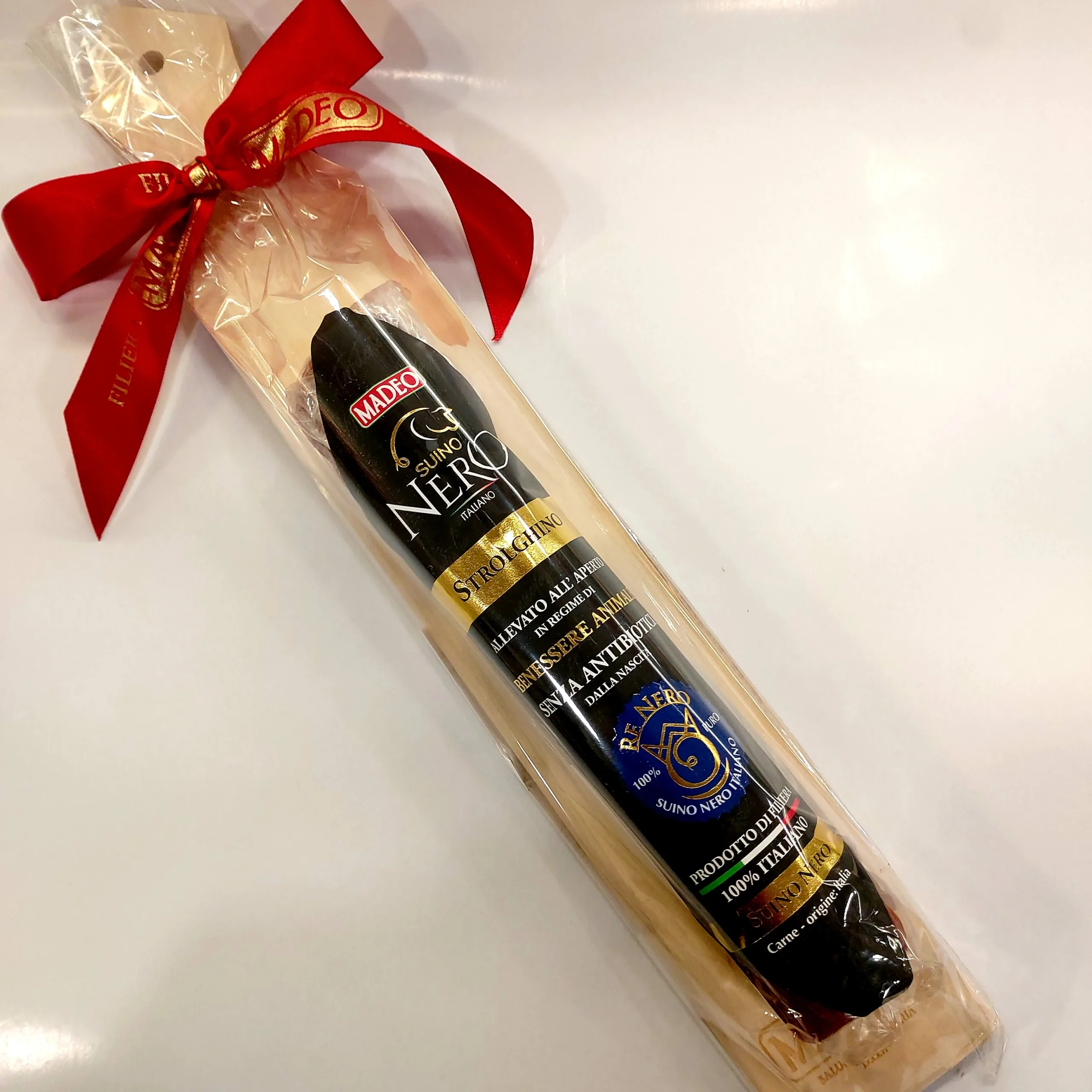 Σαλάμι Στρογκλίνο σε Ξύλινο Δίσκο από Χοιρινό Καλαβριας 200γρ